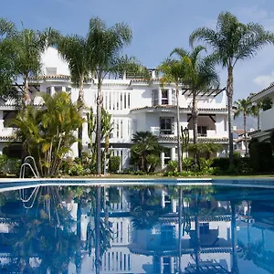 Y Casas Serinamar- Banús, Apartamento Marbella